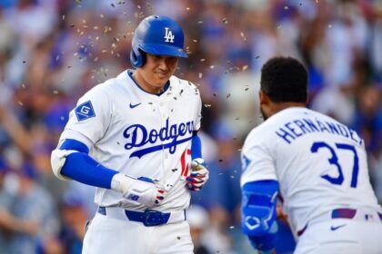Shohei Ohtani, Teoscar Hernández, sunflower seeds celebration