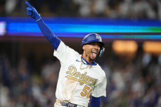 Mookie Betts, Dodgers walk-off win, Dodgers gold series, MLB gold program