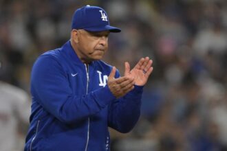 Dave Roberts, mound visit, pitching change