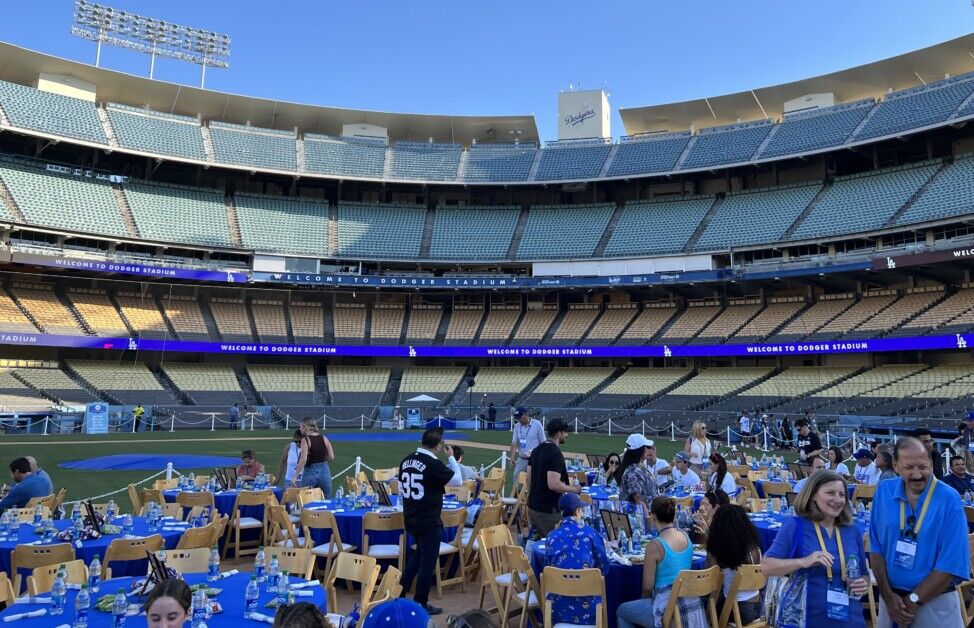 Fans, tables, 2022 Dodgers All-Access