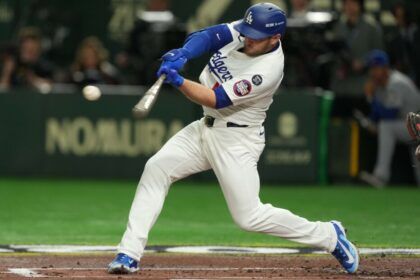 Max Muncy, Tokyo Series