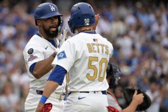 Teoscar Hernández, Mookie Betts, Dodgers gold series jersey, MLB gold program, Opening Day 2025