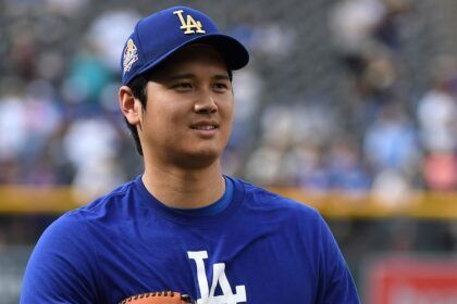 Shohei Ohtani, Dodgers gold series hat